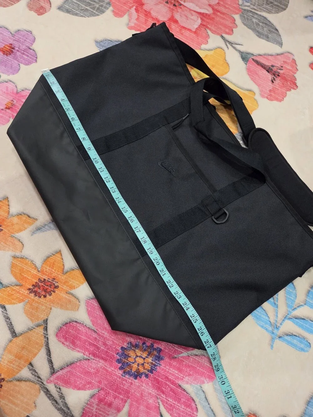 Nike Heritage Eugene Large Black Travel Tote Bag 63L